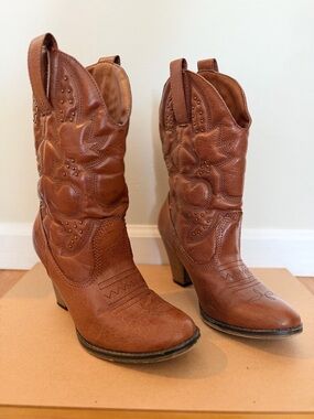 MIA Tan Brown Embroidered Western Mid-Heel Boots